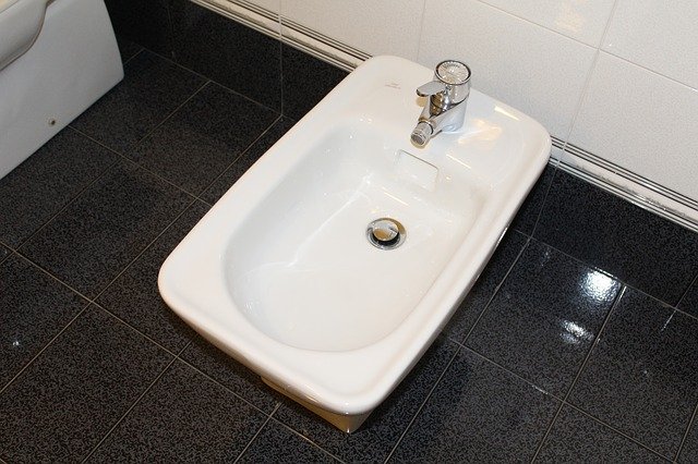 Installed bidet in a washroom